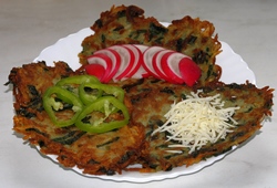 Medvehagymás lapcsánka, berét, tócsni